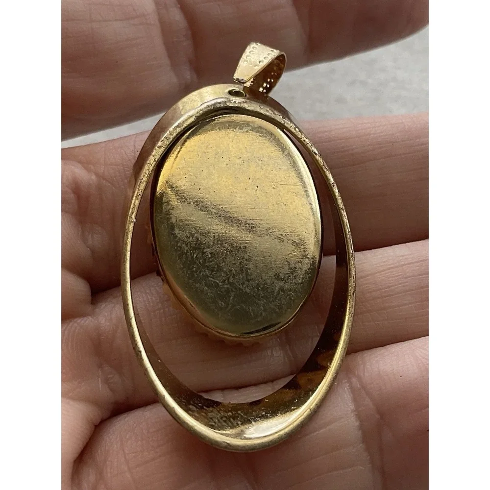 vintage gold-tone pendant white carved cameo profile Of Woman Estate Jewelry